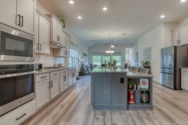 107 Cheslyn, Boerne, TX 78006