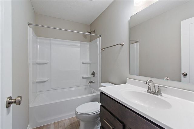 4728 Bentwood Hills Drive, 6-300, Wilder, KY 41071