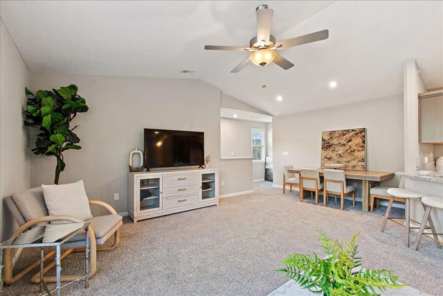 4728 Bentwood Hills Drive, 6-300, Wilder, KY 41071