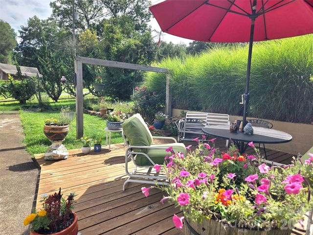 201 Stafford Street, Black Mountain, NC 28711