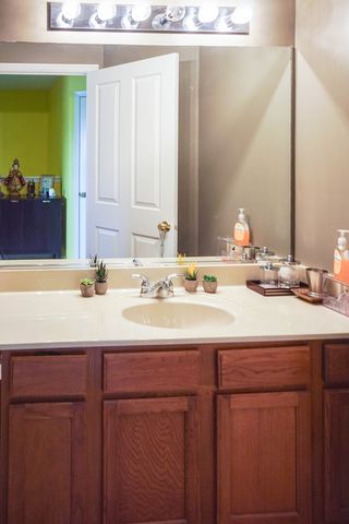 3373 Kentshire Circle, Aurora, IL 60504
