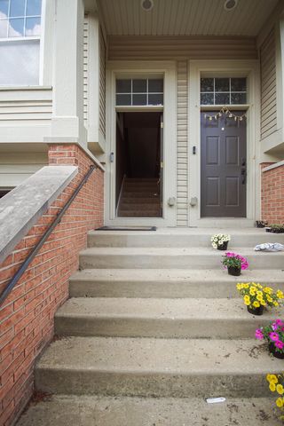 3373 Kentshire Circle, Aurora, IL 60504