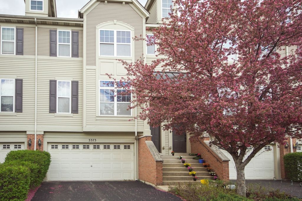 3373 Kentshire Circle, Aurora, IL 60504