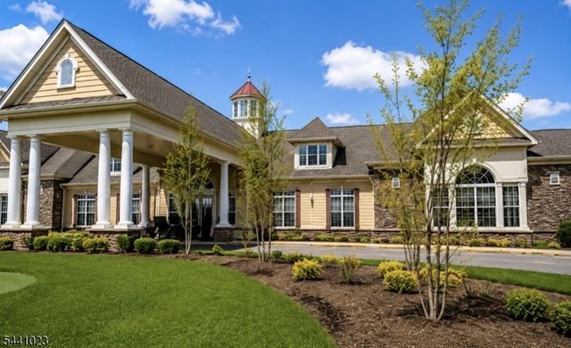 14 Fehervari Ct, Franklin Twp., NJ 08873