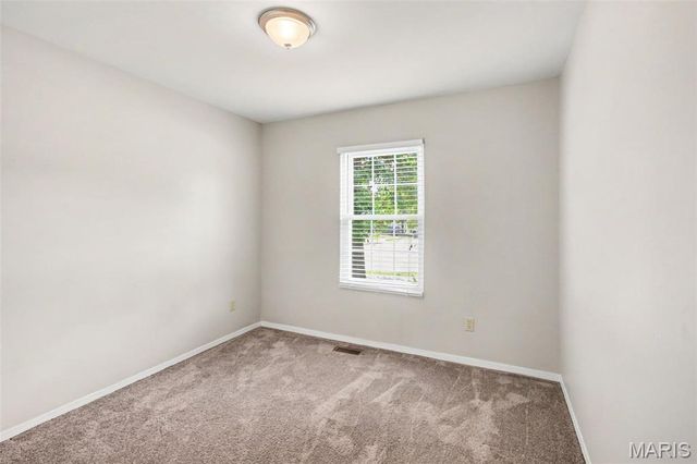 217 Royallsprings Parkway, O'fallon, MO 63368