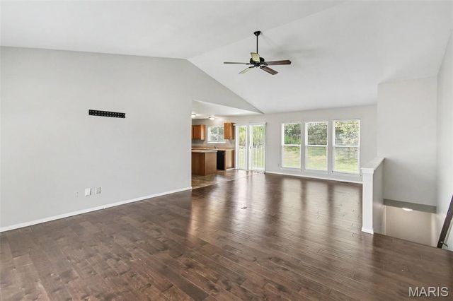 217 Royallsprings Parkway, O'fallon, MO 63368