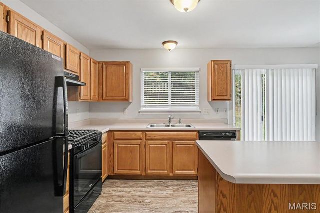 217 Royallsprings Parkway, O'fallon, MO 63368