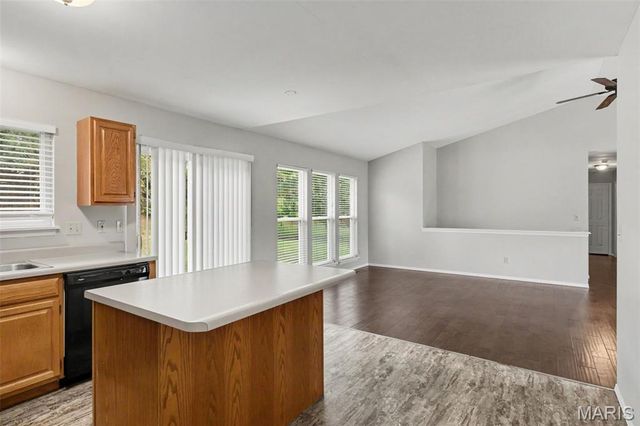 217 Royallsprings Parkway, O'fallon, MO 63368