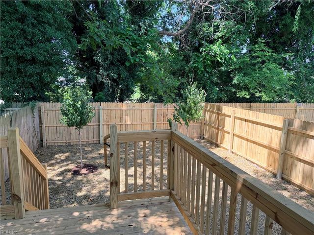 2402 Graham ST, Portsmouth, VA 23704