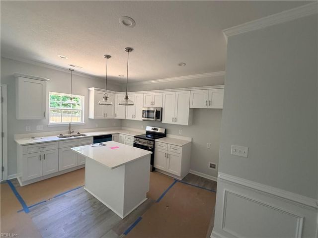 2402 Graham ST, Portsmouth, VA 23704