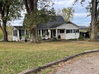 2785 S Hinton Rd, Southside, TN 37171