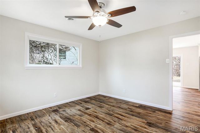 6904 Frostview Lane, Hazelwood, MO 63042