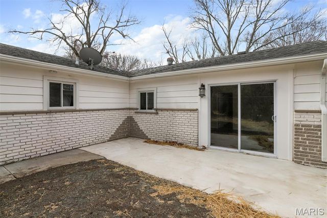 6904 Frostview Lane, Hazelwood, MO 63042