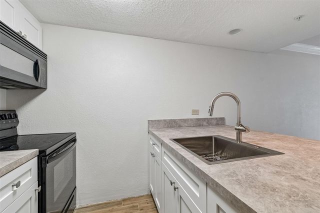 36750 US HIGHWAY 19 N 11206, Palm Harbor, FL 34684