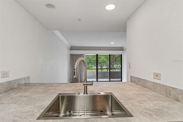 36750 US HIGHWAY 19 N 11206, Palm Harbor, FL 34684