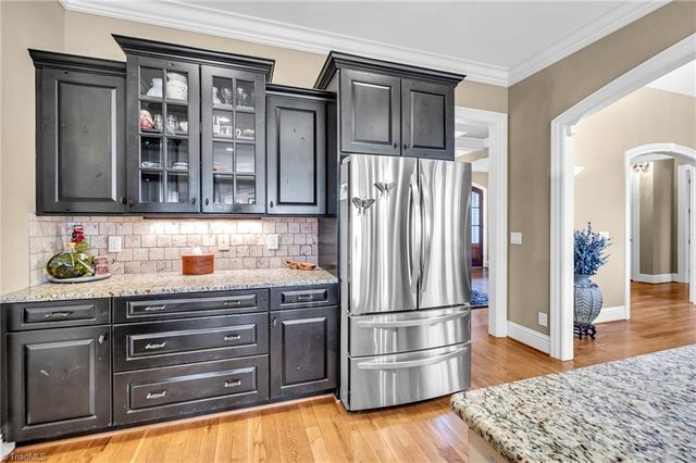 6803 River Farm Drive, Oak Ridge, NC 27310