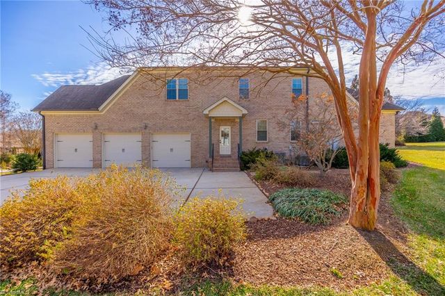 6803 River Farm Drive, Oak Ridge, NC 27310