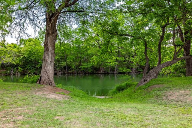 247 Huntleigh Rd, Hunt, TX 78024