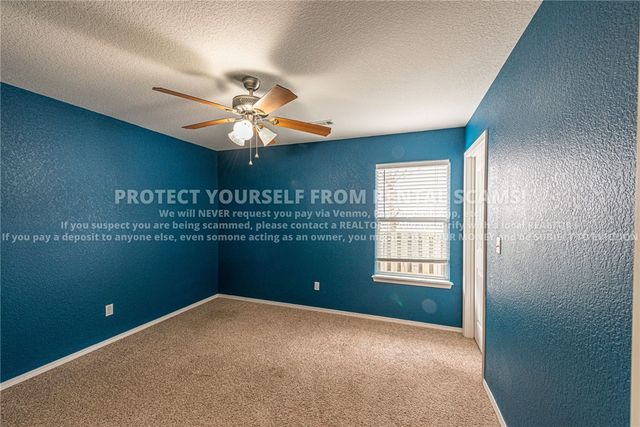 1384 S Holland Drive, Fayetteville, AR 72704