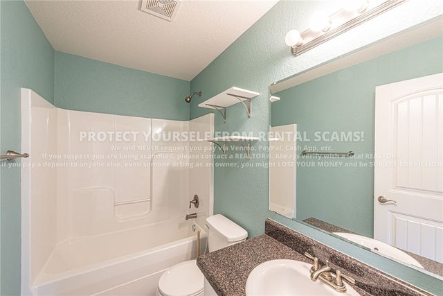 1384 S Holland Drive, Fayetteville, AR 72704