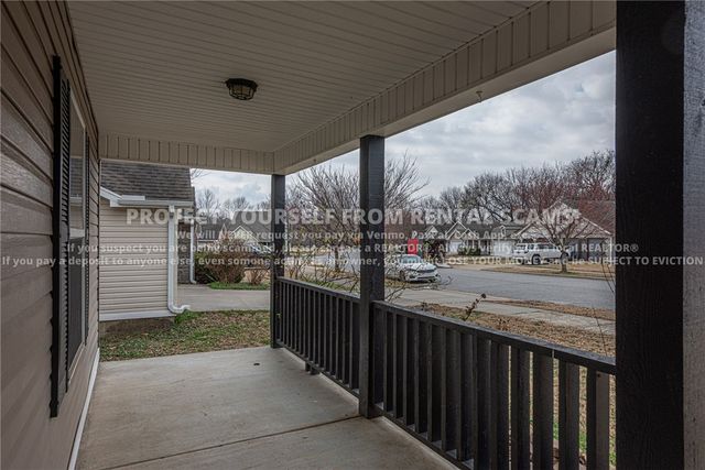 1384 S Holland Drive, Fayetteville, AR 72704