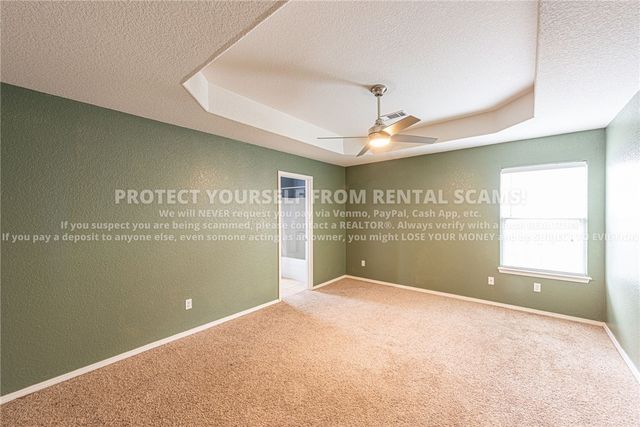 1384 S Holland Drive, Fayetteville, AR 72704