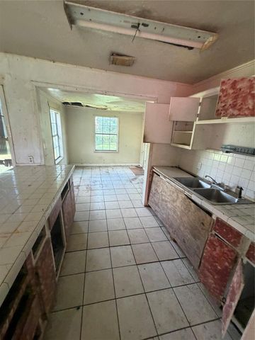 411 Trichelle Street, Pasadena, TX 77506