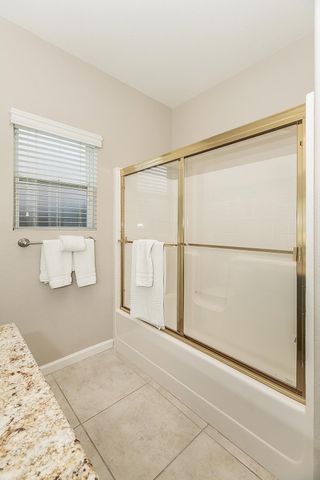 1055 E Hogan Avenue, Fresno, CA 93730