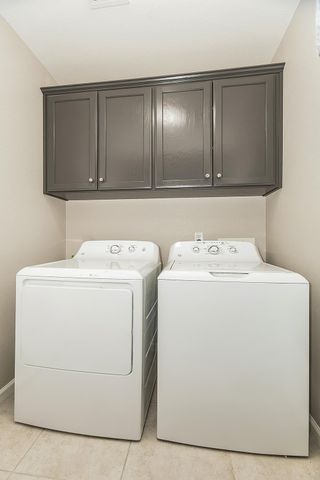 1055 E Hogan Avenue, Fresno, CA 93730