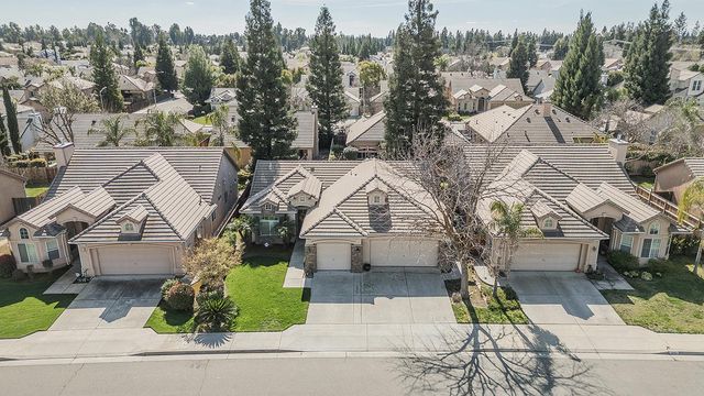 1055 E Hogan Avenue, Fresno, CA 93730