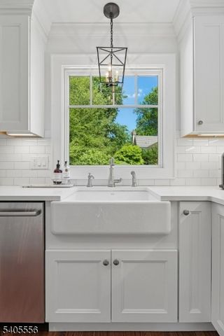 12 Candlewood Dr, Madison Boro, NJ 07940