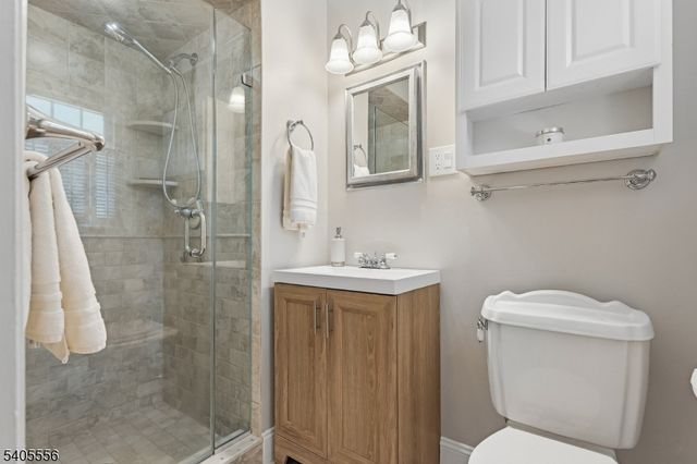 12 Candlewood Dr, Madison Boro, NJ 07940
