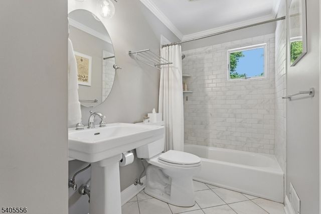 12 Candlewood Dr, Madison Boro, NJ 07940