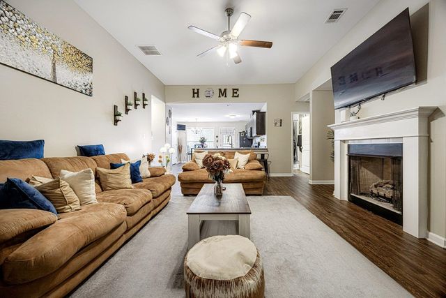 1264 CHARLES BRYAN RD, Unincorporated, TN 38018