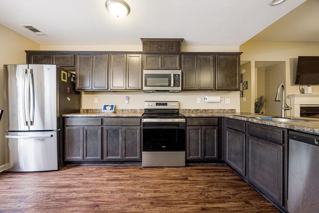 1264 CHARLES BRYAN RD, Unincorporated, TN 38018