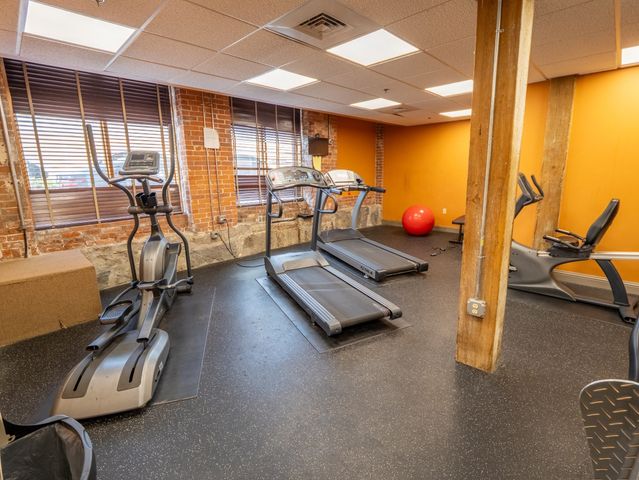 147 Centre St 105, Brockton, MA 02301