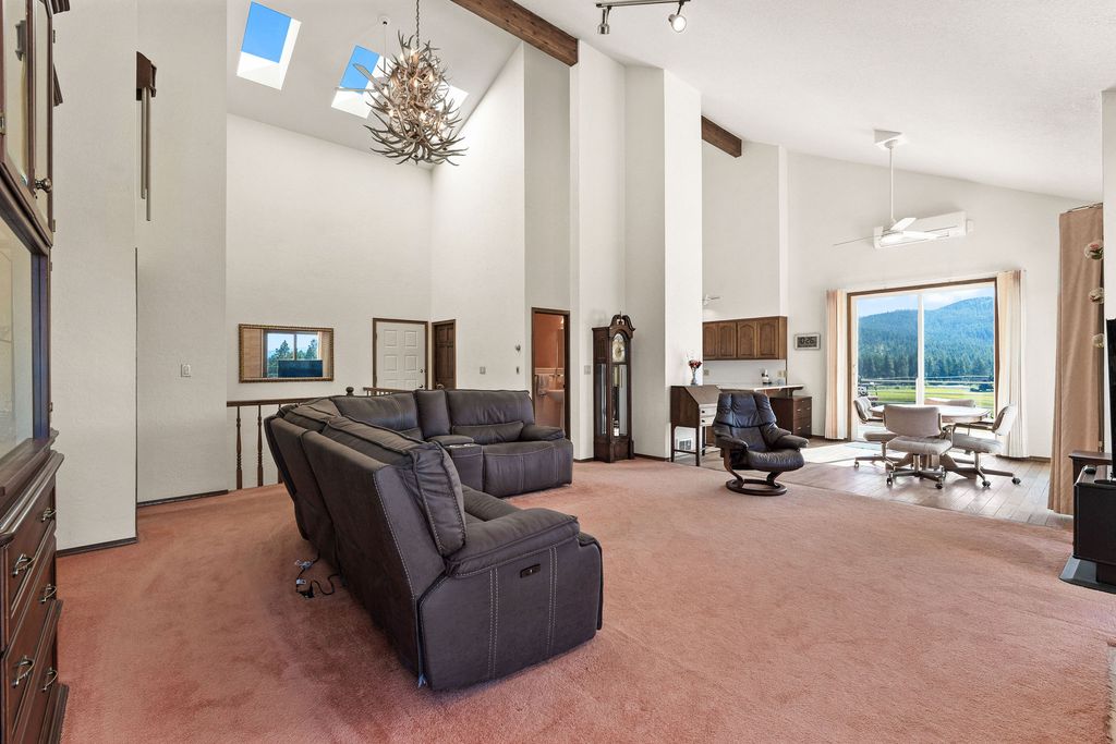 33676 Hilltop Terrace, Bigfork, MT 59911 photo 15