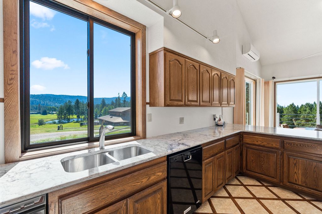 33676 Hilltop Terrace, Bigfork, MT 59911 photo 20