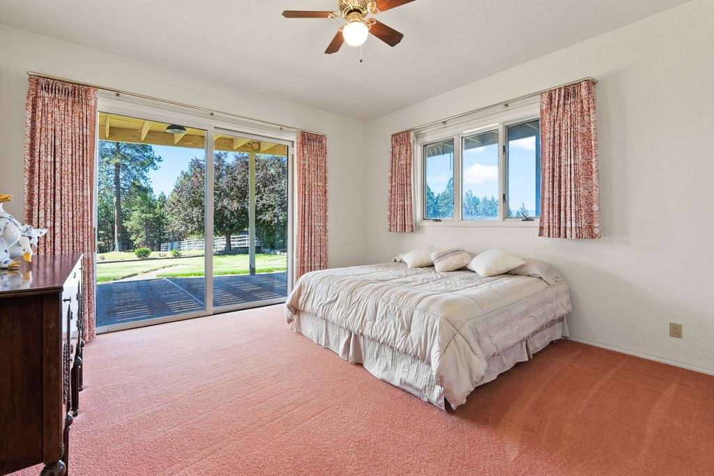 33676 Hilltop Terrace, Bigfork, MT 59911 photo 31