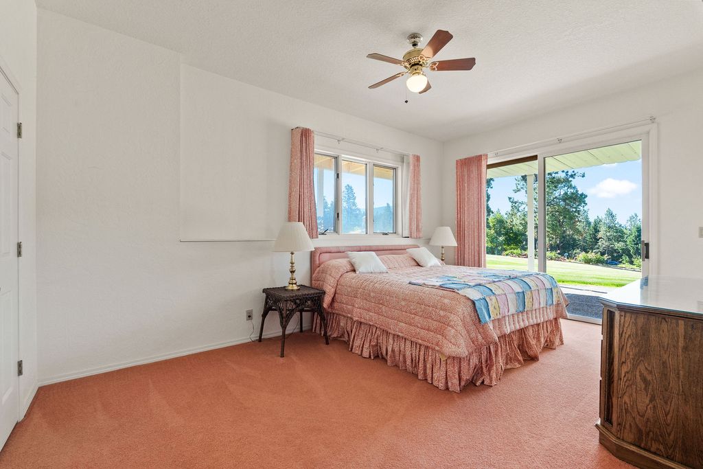 33676 Hilltop Terrace, Bigfork, MT 59911 photo 33