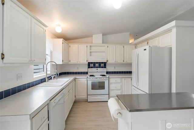 1516 Oxford Avenue, Centralia, WA 98531