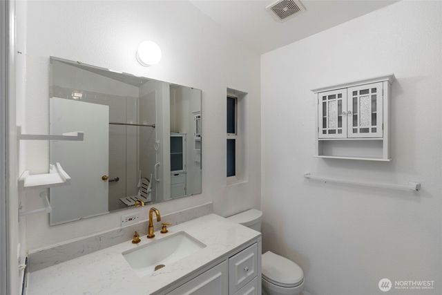 1516 Oxford Avenue, Centralia, WA 98531