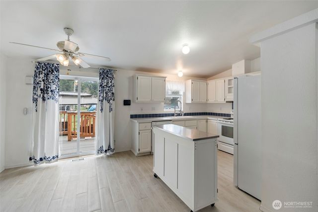 1516 Oxford Avenue, Centralia, WA 98531