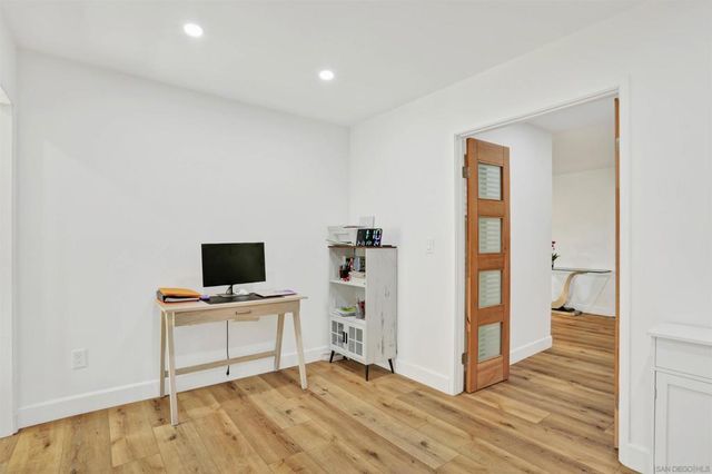 17547 Plaza Karena, San Diego, CA 92128