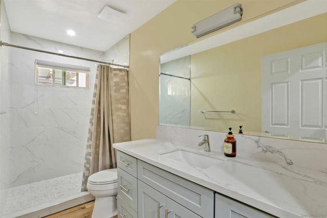 17547 Plaza Karena, San Diego, CA 92128