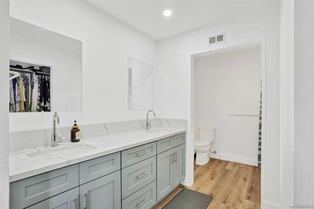 17547 Plaza Karena, San Diego, CA 92128