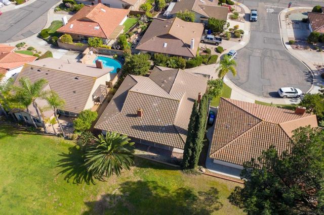 17547 Plaza Karena, San Diego, CA 92128