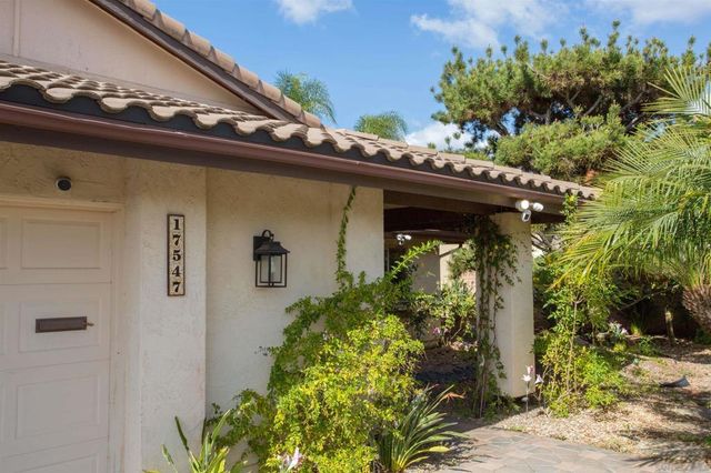 17547 Plaza Karena, San Diego, CA 92128