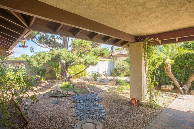 17547 Plaza Karena, San Diego, CA 92128