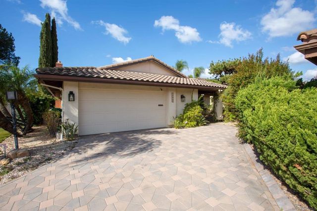 17547 Plaza Karena, San Diego, CA 92128